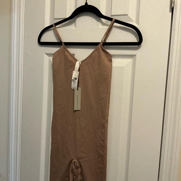 Tan Spaghetti Strap bodysuit - Picture 4 of 7